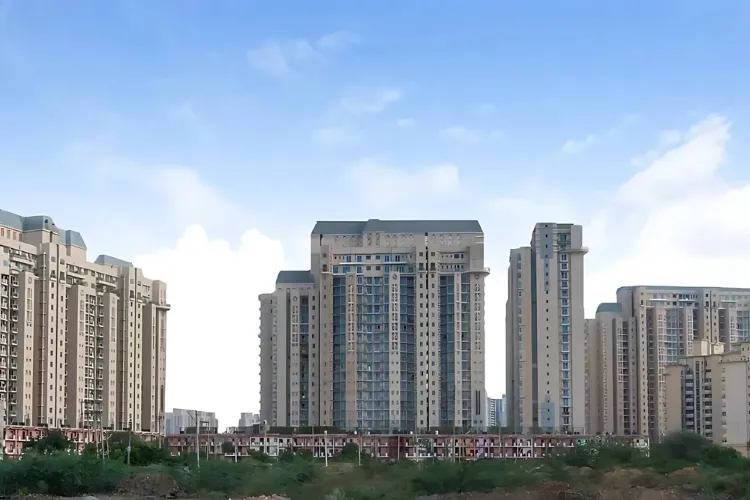 dlf-the-aralias-gurugram-residential-towers-skyline